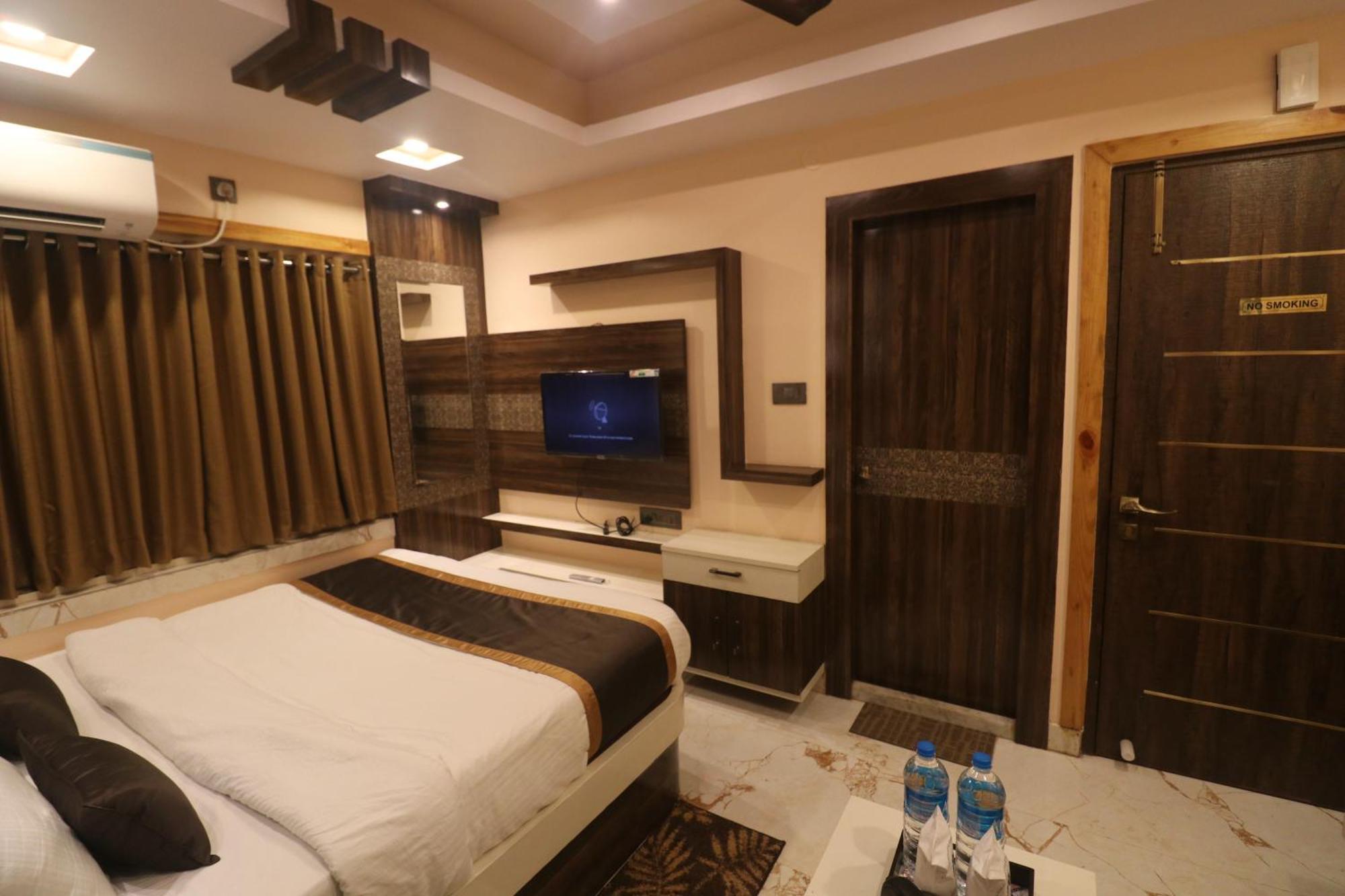 Mohar Residency Hotel Kolkata Bagian luar foto